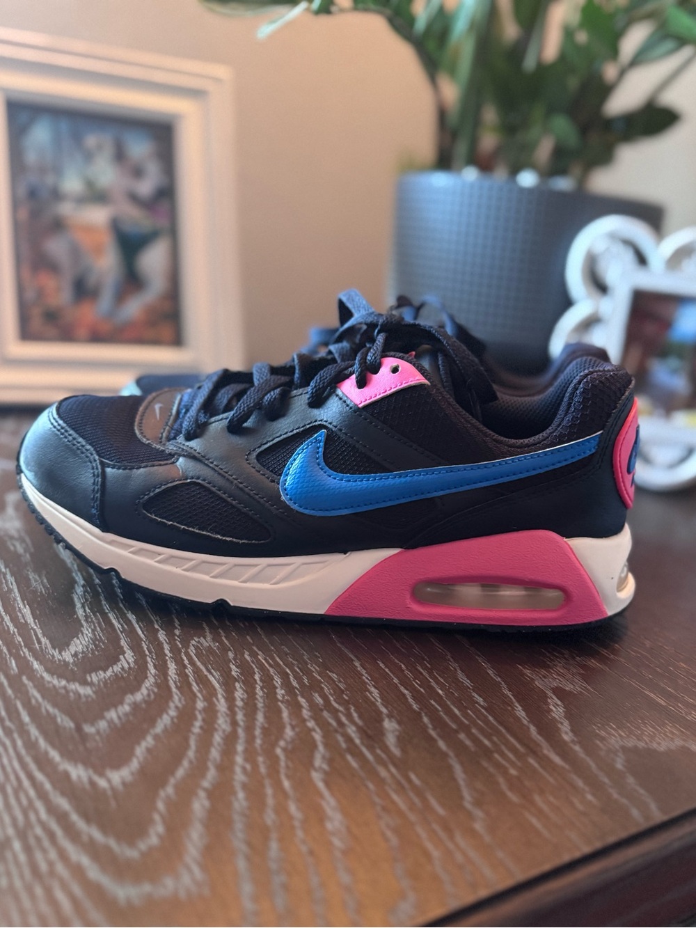 Nike Air Max IVO (GS) in Obsidian/Pink 8.5